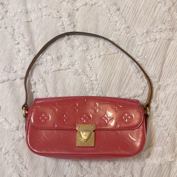 Pink Vernis Monogram Louis Vuitton Purse - Picture 1 of 8
